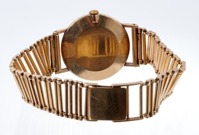 Lot 604 - Longines gentlemen's 9ct gold wristwatch