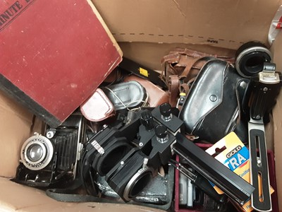 Lot 196 - Box of cameras and lenses