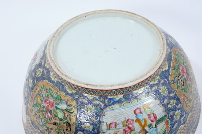 Lot 120 - Early 19th century Chinese canton bowl for the Islamic market