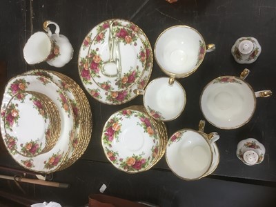 Lot 151 - Small group of Royal Albert Old Country Roses teawares