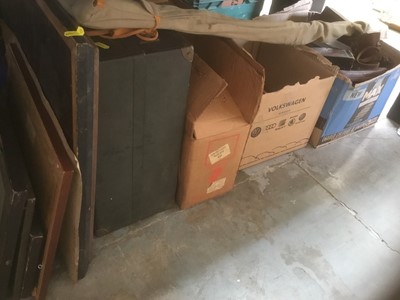 Lot 200 - Miscellaneous items including cameras, comics cameras etc