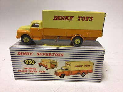 Lot 2012 - Dinky Supertoys Beford pallet jekta van Dinky toy No. 930 boxed