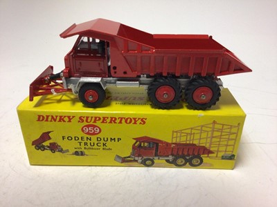 Lot 2014 - Dinky Supertoys Foden dump truck No.959 boxed