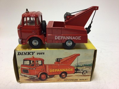Lot 2046 - Dinky French issue Dépanneuse Berliet No 589, boxed