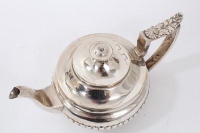 Lot 211 - George III silver teapot