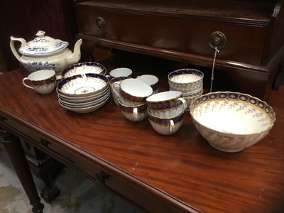 Lot 127 - Collection of late 18th / early 19th century Worcester porcelain teawares