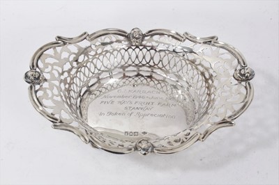 Lot 471 - Edwardian silver bon bon dish of boat shaped form, with pierced decoration