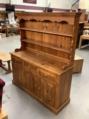 Lot 877 - Large modern pine dresser