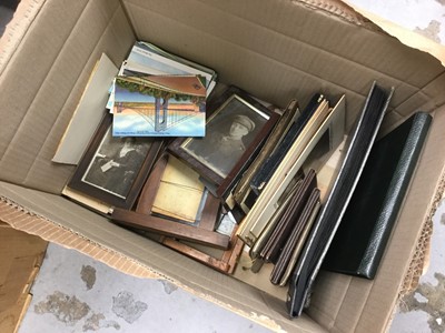 Lot 283 - One box of photographs and mixed ephemera