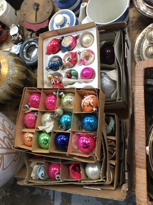 Lot 24 - Collection of vintage and other Christmas decorations