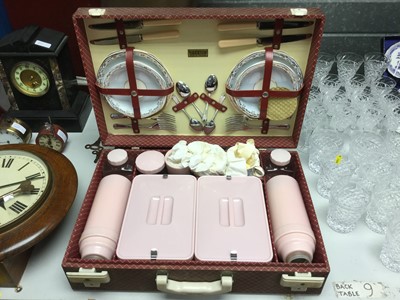 Lot 263 - Vintage Brexton picnic hamper