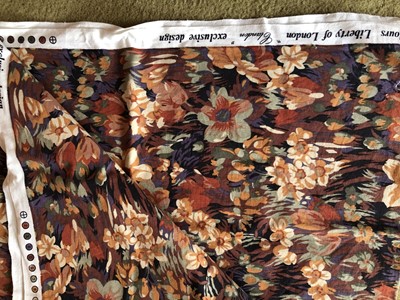Lot 55 - Large collection of assorted fabrics, curtains, linens and other textiles to include Sanderson, Liberty and others