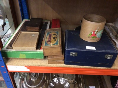 Lot 117 - Assorted wooden chess pieces, games counters and other vintage games