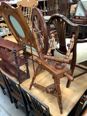 Lot 1013 - Old turned wooden spinning wheel