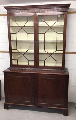 Lot 1479 - Good quality 19th mahogany bookcase cabinet