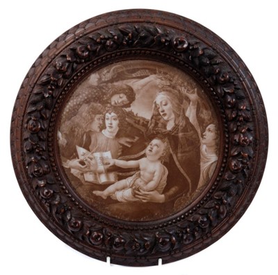 Lot 101 - Finely carved 19th century walnut circular frame