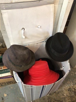 Lot 259 - Quantity of vintage hats and clothes