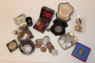 Lot 533 - World - Mixed coins and medallions