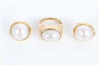 Lot 3297 - Gold (14ct) mabé pearl ring, size N, together...