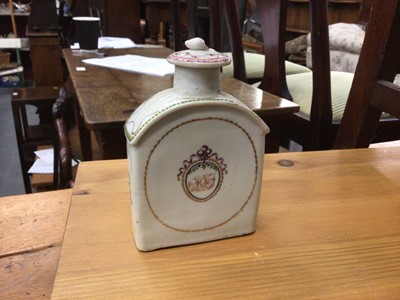 Lot 46 - 18th century Chinese export porcelain canister and cover