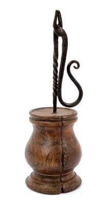 Lot 825 - 18th century wrought iron nip rush light