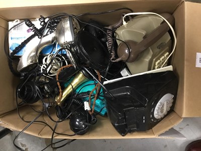 Lot 285 - Quantity old telephones