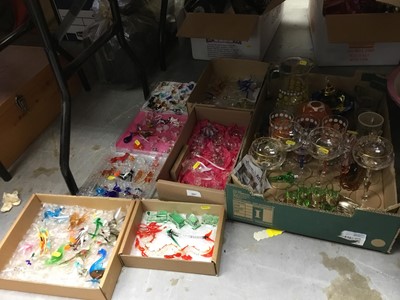Lot 397 - Collection of vintage glassware and coloured glass animals