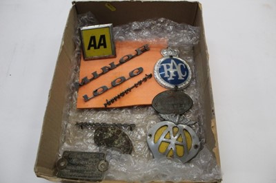 Lot 2019 - Two AA badges, one RAC badge, Morris Minor 1000 badges and machinery plaques (1 box)