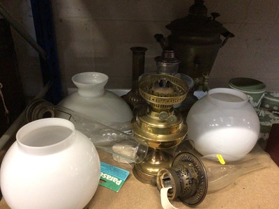 Lot 148 - Oil lamps