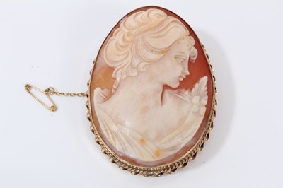 Lot 43 - Carved shell cameo brooch in 9ct gold mount, three other cameo brooches and bijouterie