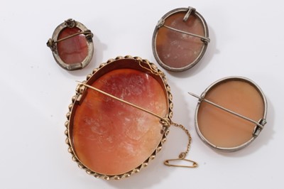 Lot 43 - Carved shell cameo brooch in 9ct gold mount, three other cameo brooches and bijouterie