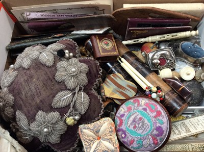 Lot 113 - Assorted antique sewing tools and accessories
