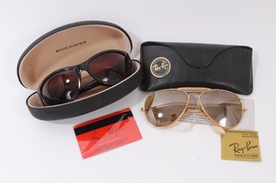 Lot 2115 - Genuine Vintage Ray-Ban The General RB50 1937-87 50th Anniversary 62mm Bausch & Lomb Sunglasses.
Frame is in very good condition it is also stamped Ray Ban B&L USA 62 / 14