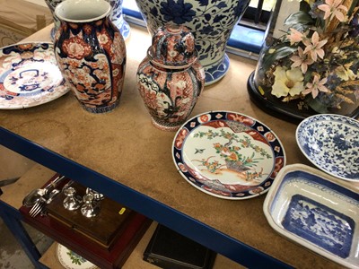 Lot 26 - Quantity of oriental porcelain, including two Japanese Imari vases and two dishes, a blue and white Canton dish, and a modern blue and white bowl (6)