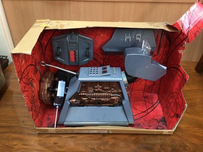 Lot 53 - Doctor Who radio controlled K-9 toy
