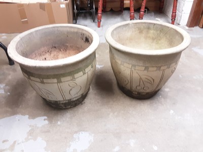 Lot 1174 - Pair of garden planters, 39cm diameter, 33cm high