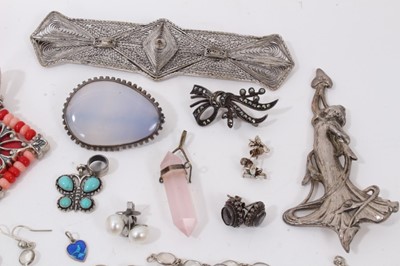 Lot 63 - Group silver and white metal jewellery