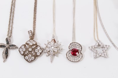 Lot 67 - Group of contemporary silver paste set jewellery including necklaces, brooches, coloured cultured pearls etc