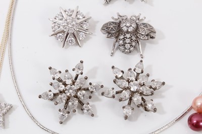 Lot 67 - Group of contemporary silver paste set jewellery including necklaces, brooches, coloured cultured pearls etc