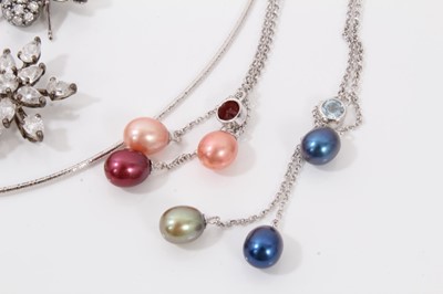 Lot 67 - Group of contemporary silver paste set jewellery including necklaces, brooches, coloured cultured pearls etc