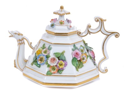 Lot 147 - A Meissen octagonal teapot and cover, circa 1860-80