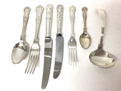 Lot 409 - A King's pattern electroplate table service, comprising approximately two hundred pieces