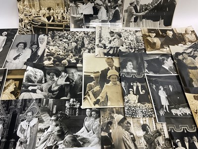 Lot 95 - H.M.Queen Elizabeth II and family, large collection of 1960s, 1970s and 1980s Royal press photographs including state visits, weddings etc (110 plus )