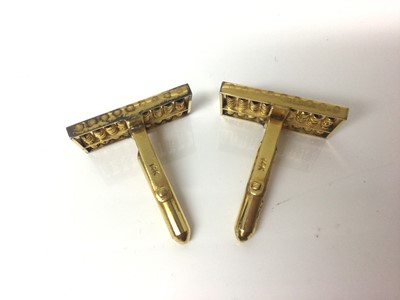 Lot 89 - Pair of Chinese 14ct gold novelty abacus cufflinks