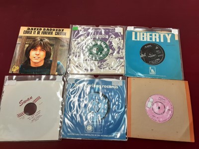 Lot 2228 - Box of approx 115 single records and EP's including Champion Jack Dupree (Blue Horizon), Ronnie Hawkins, Crickets, Bruce Channel, Johnny Cash, Chuck Berry, Lou Christie, Larry Cunningham, Johnny Du...