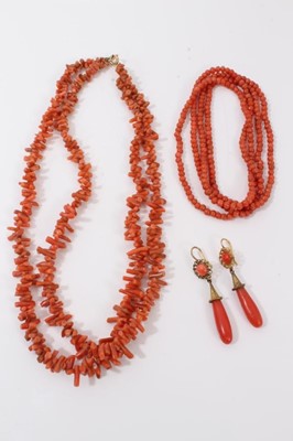 Lot 176 - Antique coral jewellery to include two necklaces and pair drop earrings
