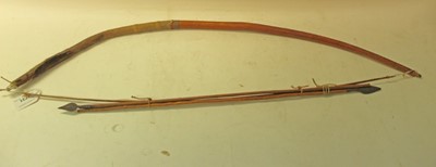 Lot 2731 - Antique pygmy bow and small arrows