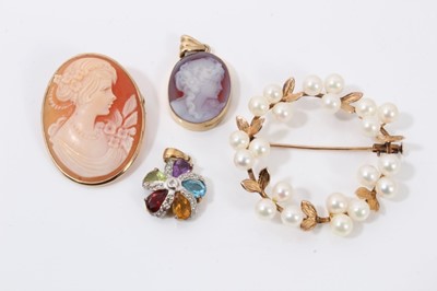 Lot 266 - 14ct gold cultured pearl wreath brooch, 9ct gold multi gem set flower pendant and two cameos