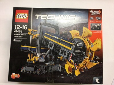 Lot 1761 - Lego Technic 42055 Bucket Wheel Excavator, with mine truck and instructions, boxed