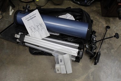 Lot 2532 - Maksutov telescope with accessories and tripod